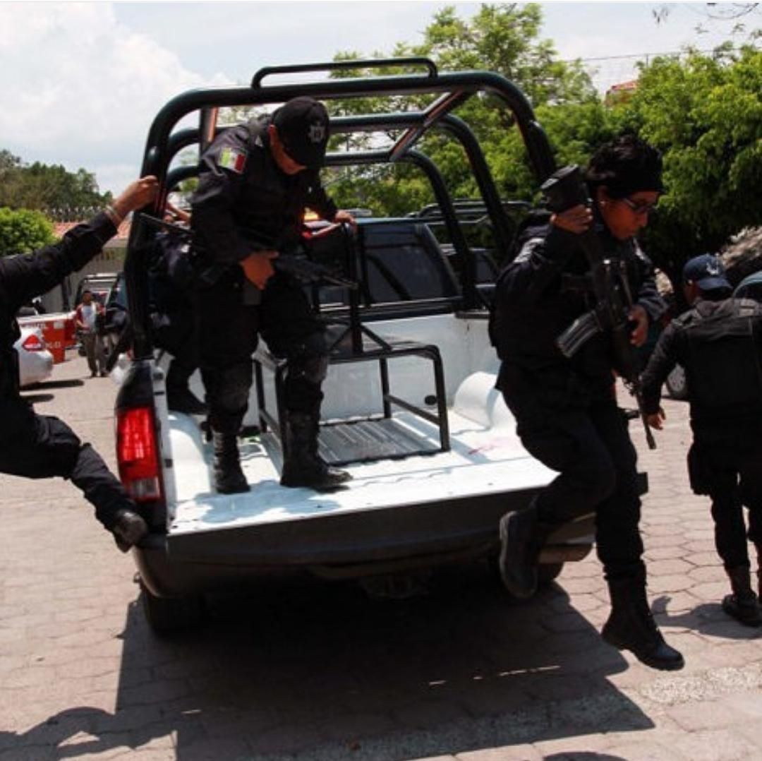 Disparan a policías estatales frente al Hospital General de El Quemado