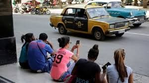 Cuba abre por primera vez el acceso a internet desde celulares