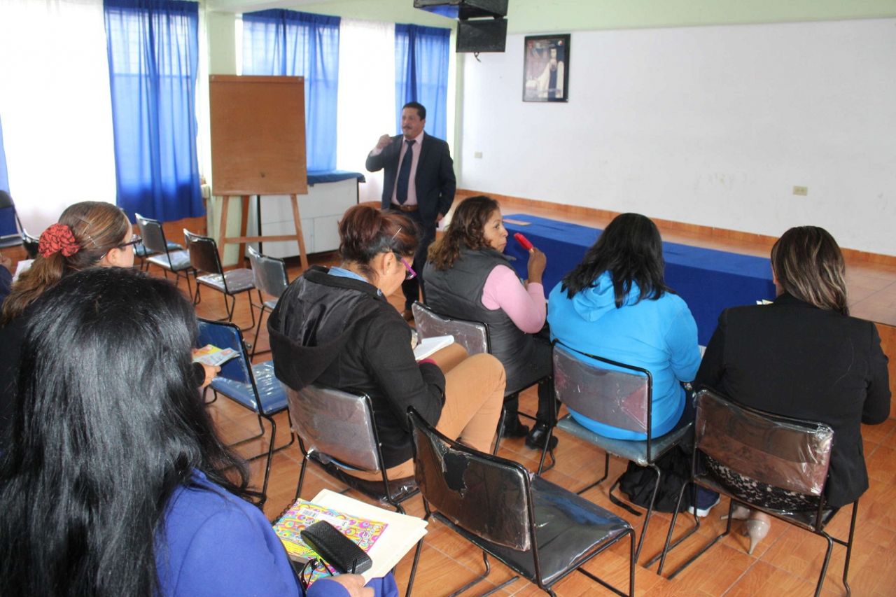 
Actualizan a profesores sobre derechos humanos en Ixtapaluca