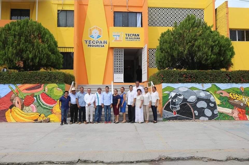 Apoyaremos a creadores culturales, asegura Yasir Deloya al inaugurar nuevos murales en el Ayuntamiento de Tecpan