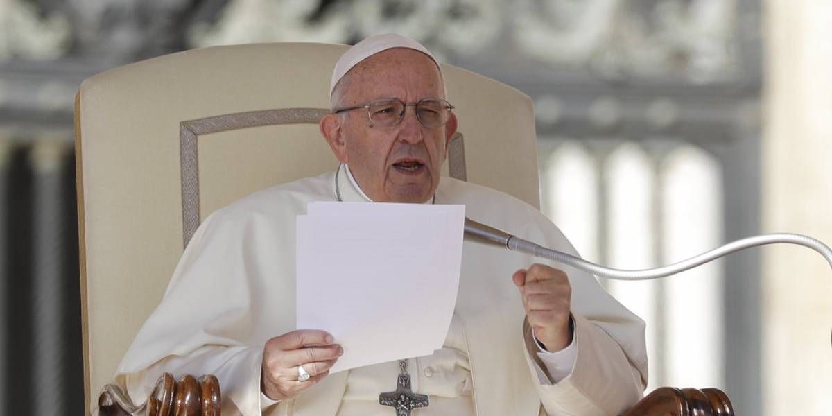 Papa Francisco compara el aborto con contratar a un sicario
