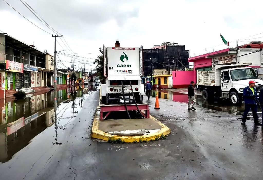 Atiende Grupo Tláloc afectaciones por el escurrimiento de dos canales en San Mateo Atenco