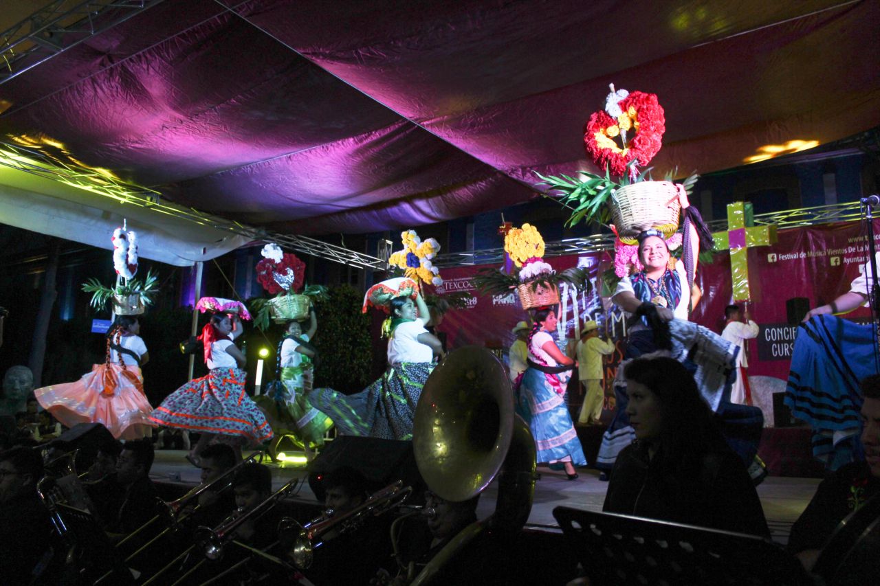 Quedó inaugurado el VI festival vientos de la montaña en Texcoco 
