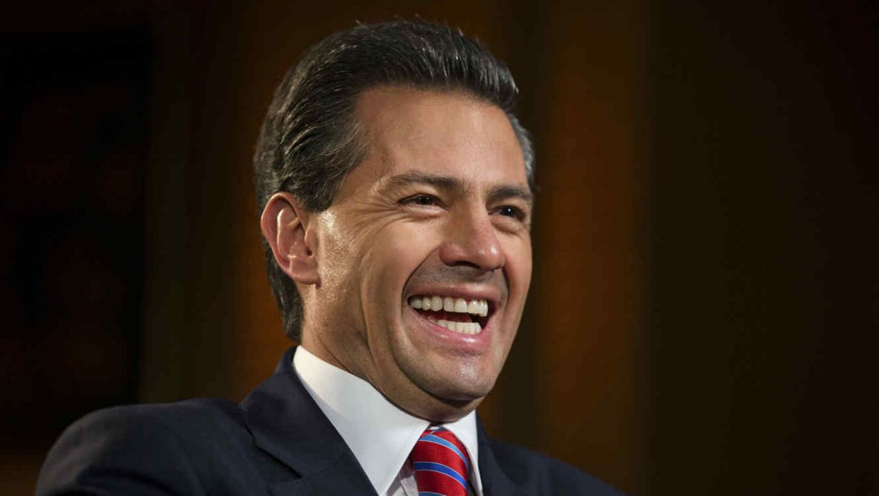 Peña Nieto deja otro regalo antes de irse: firmará contratos para importar petróleo 
