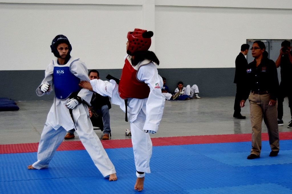 Fortalecen a la selección mexiquense de taekwondo