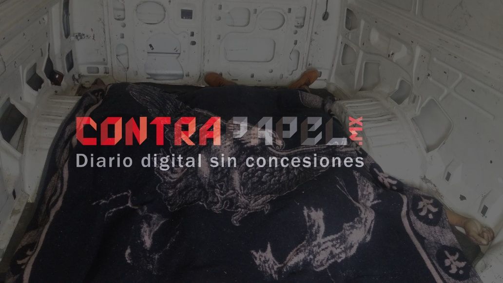 Abandona camioneta con tres cadaveres en La Paz