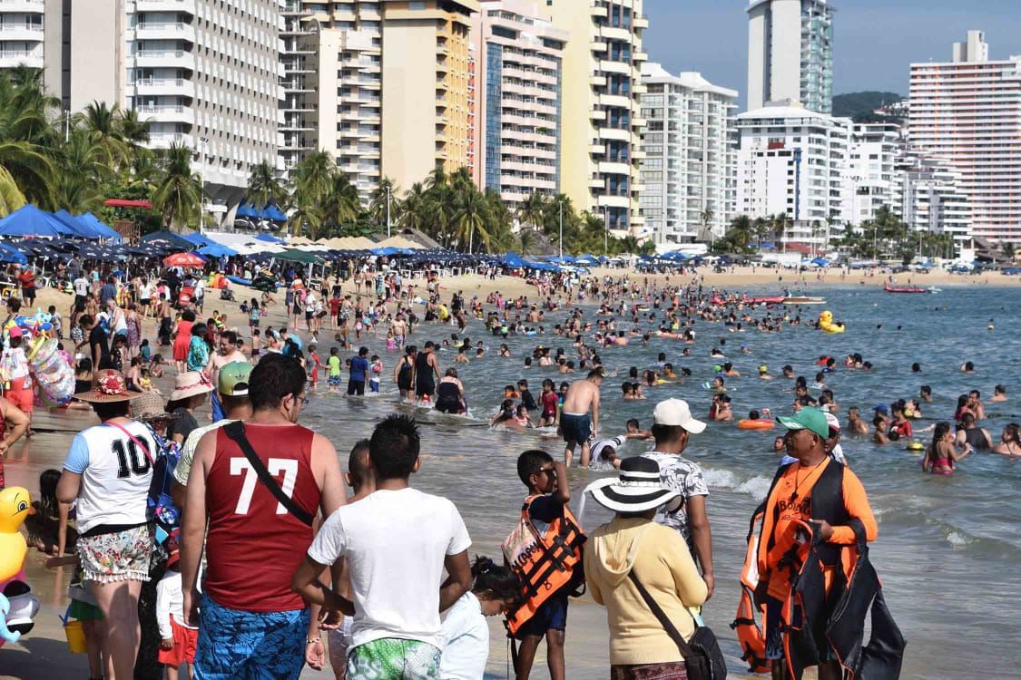 Más de 650 mdp dejaron en Acapulco 150 mil vacacionistas el pasado fin de semana
