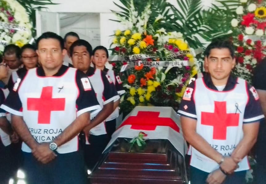 Dan el último adiós al paramédico asesinado el domingo en Taxco