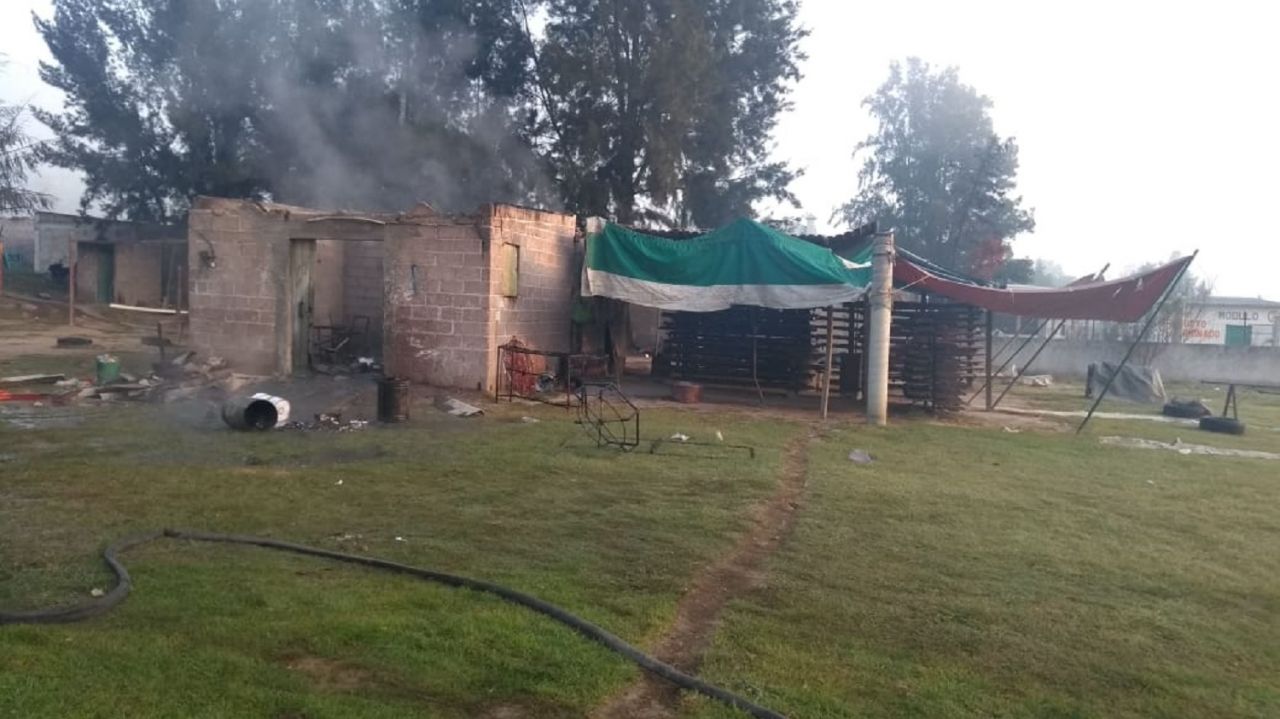Explosión en taller de pirotecnia en  Tultepec, esta mañana 