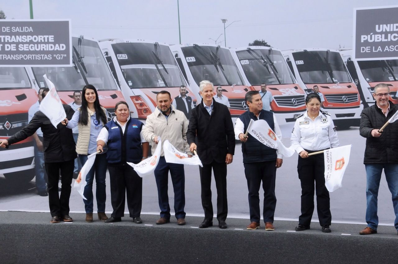  
Destaca Alfredo Del Mazo renovación de cerca de 30 mil unidades de transporte público