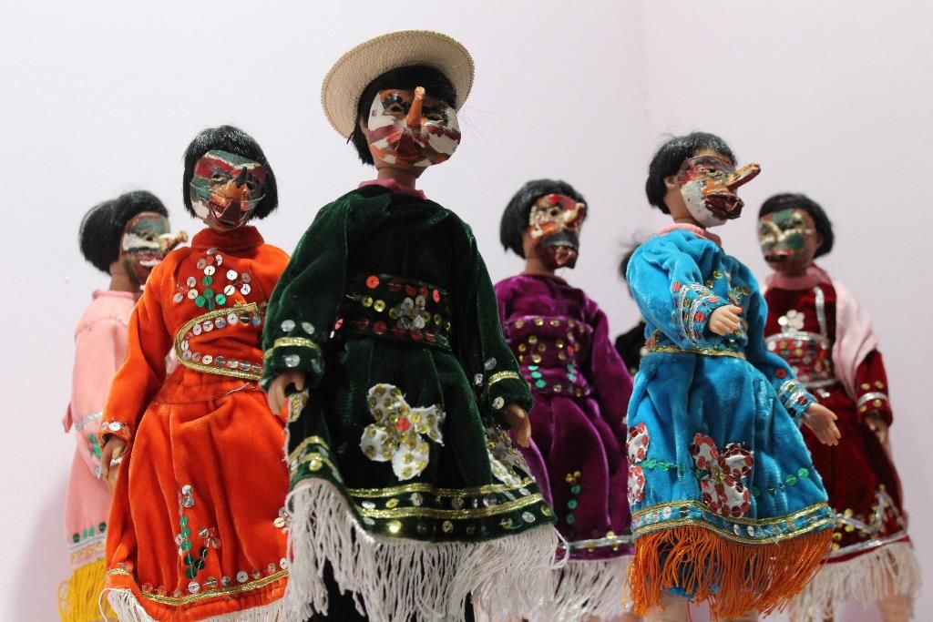 Alista Secretaria de Cultura exposición de vestidos tradicionales por amor a México