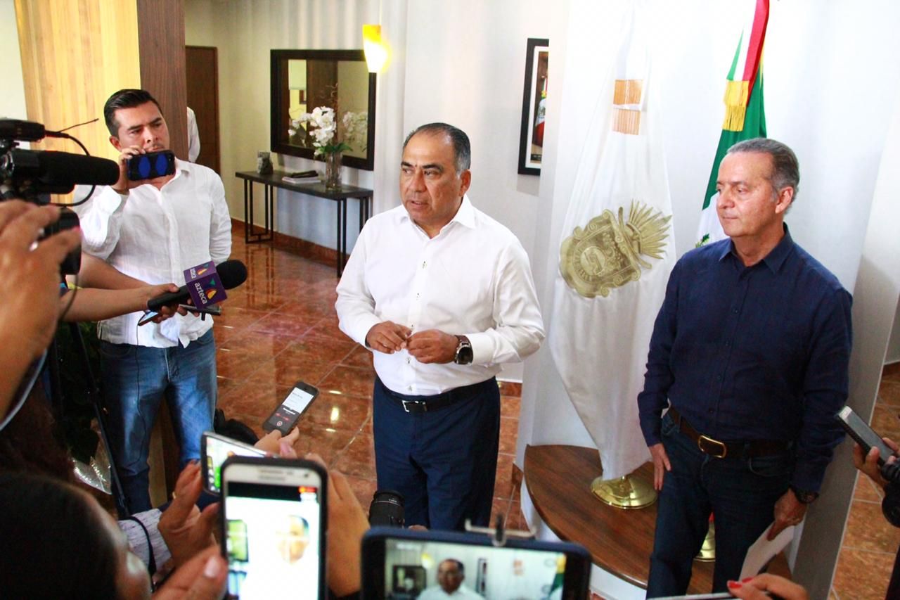 Anuncia Héctor Astudillo la renuncia de José Luis González de la Vega Otero al cargo como secretario de Educación