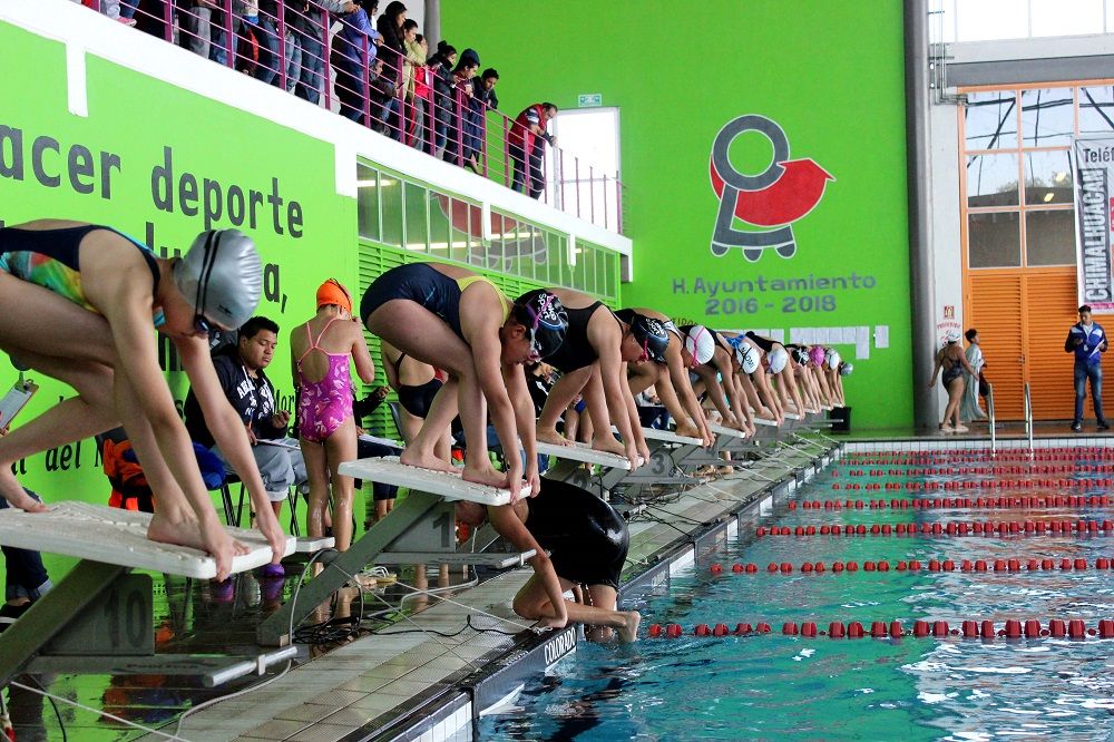 Chimalhuacanos destacan en campeonato de natación