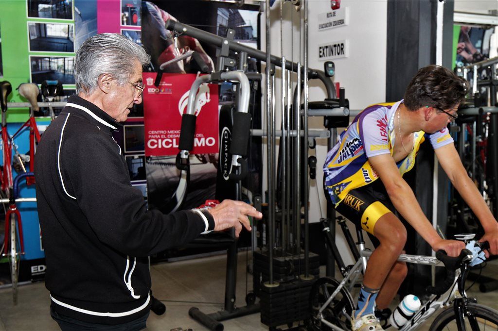 Dedica Guiseppe Grassi su vida al ciclismo y forja pedalistas mexiquenses