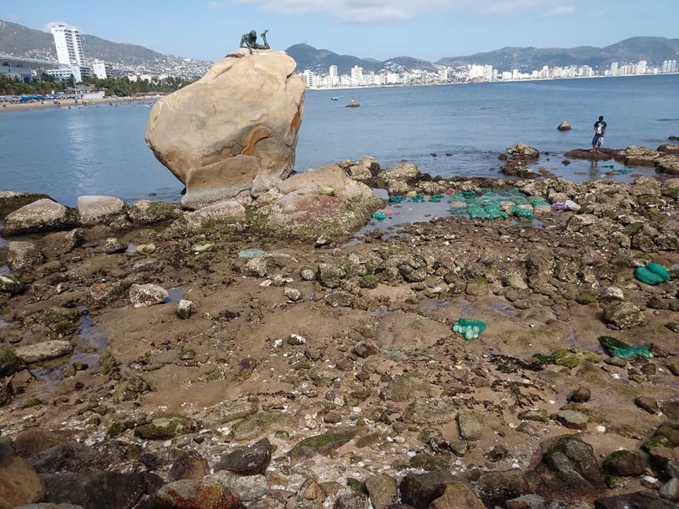 El mar retrocede en Acapulco 