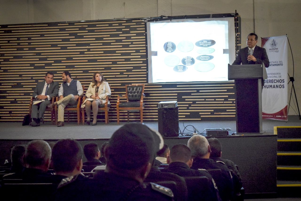 Imparten conferencia de Derechos Humanos a policías municipales de Naucalpan