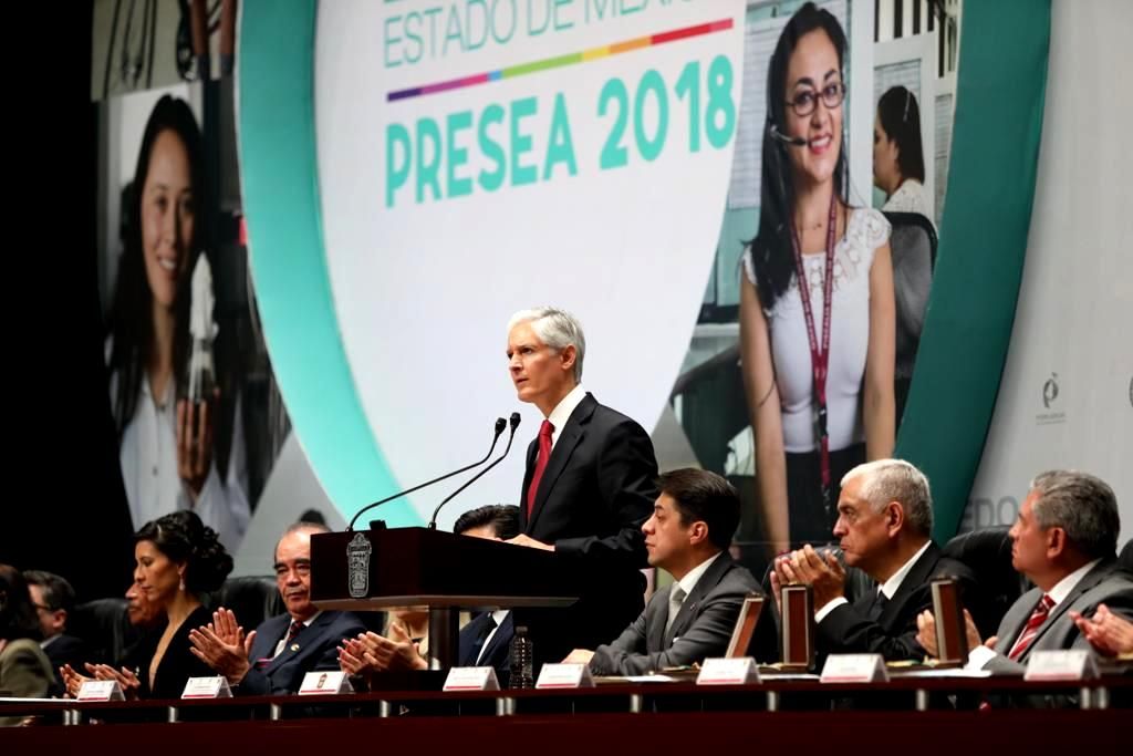 Alfredo del Mazo entrega la presea Estado de México 2018