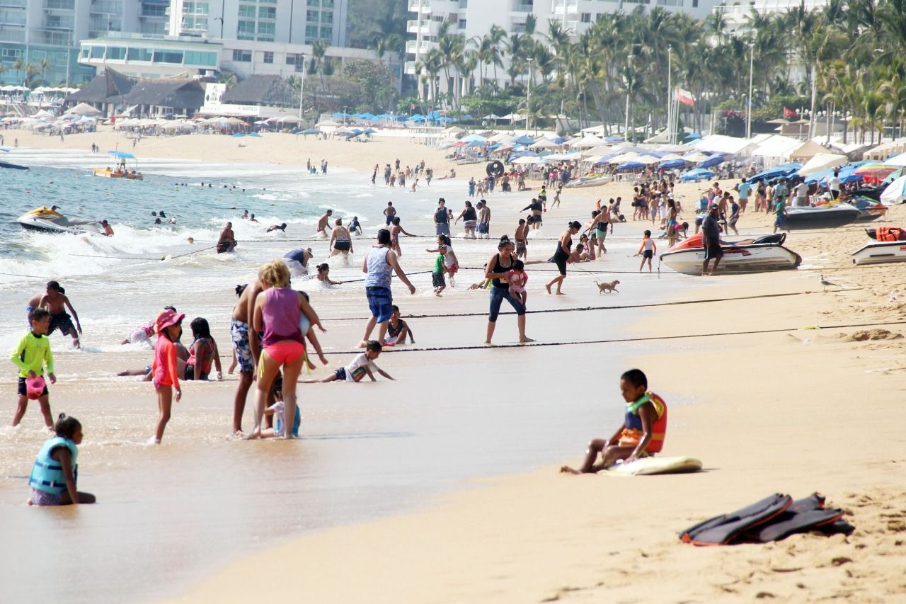 Dejaron turistas derrama económica cercana a los 300 mdp en Acapulco 