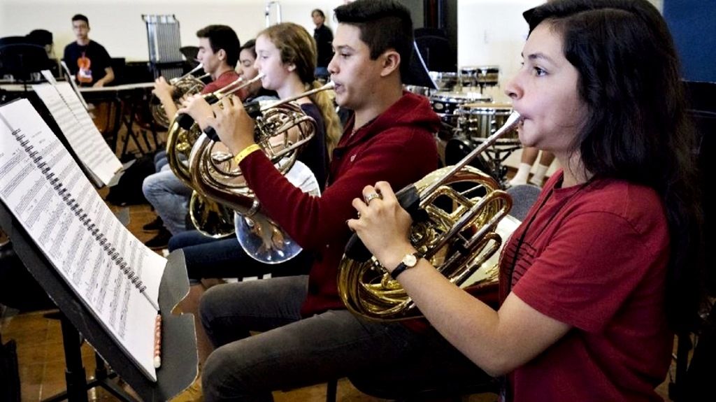 Para integrar la orquesta sinfónica infantil de México se buscan talentos