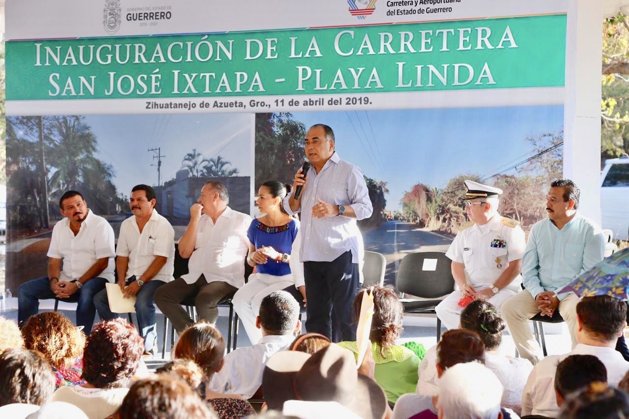 Inaugura Héctor Astudillo la carretera San José Ixtapa-Playa Linda, en Zihuatanejo 