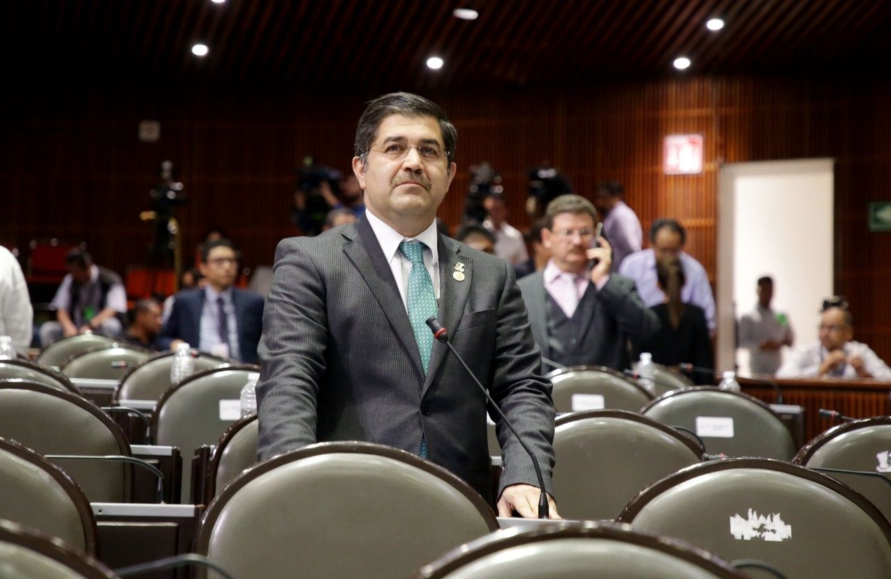 Diputado federal , Brasil Acosta, pide al alcalde  morenista de Ecatepec respeto a la democracia