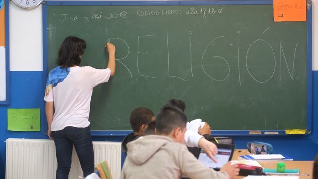 Asociaciones y grupos políticos piden que la religión sea excluida de las escuelas