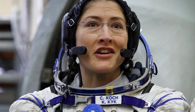 Récord femenino: Astronauta pasará cerca de 1 año en la EEI