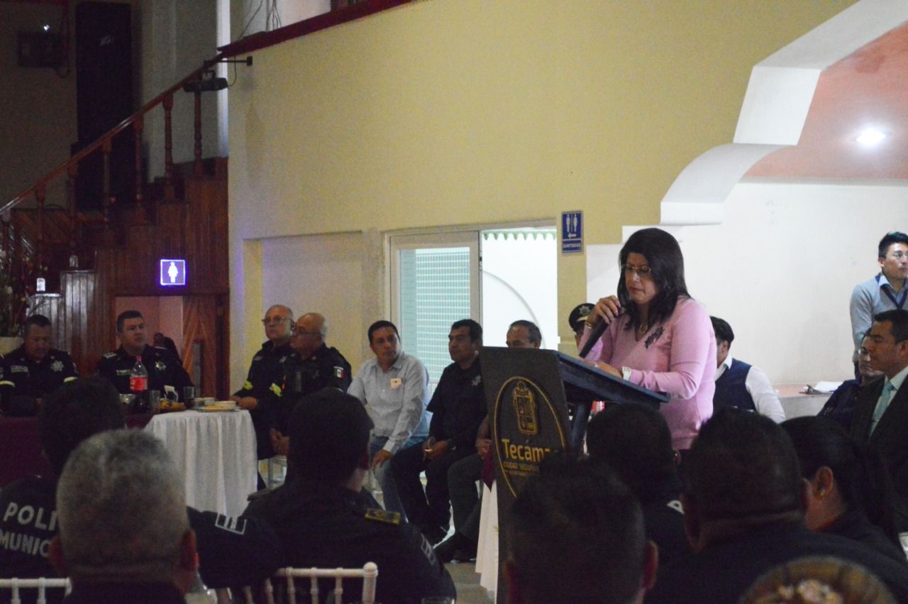 Cumple ayuntamiento de tecamac con entrega de retroactivos y aumento de sueldos a policías 