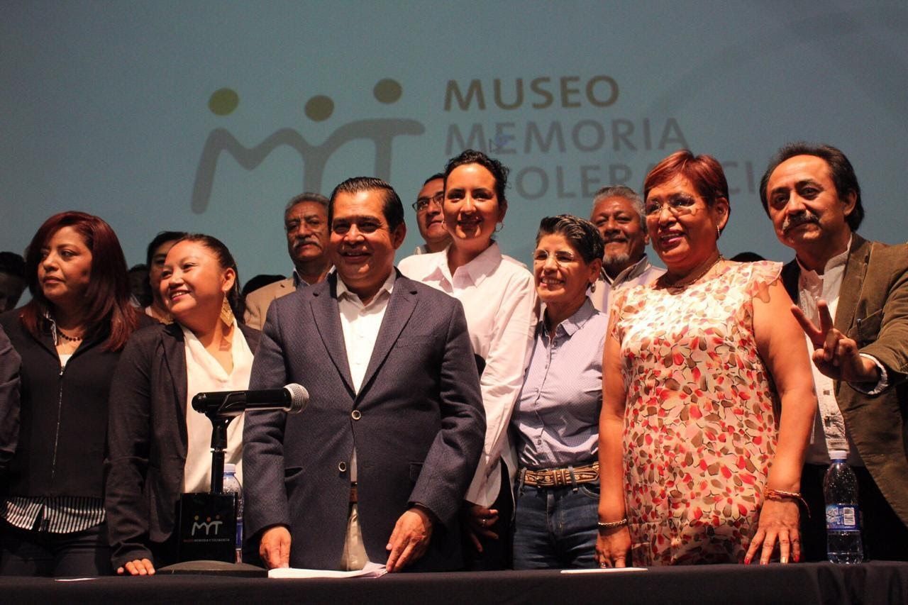 
Juan Hugo de la Rosa alcalde de Nezahualcóyotl deja al PRD,dio a conocer la fundación del Movimiento Nacional Unidos para un México Mejor