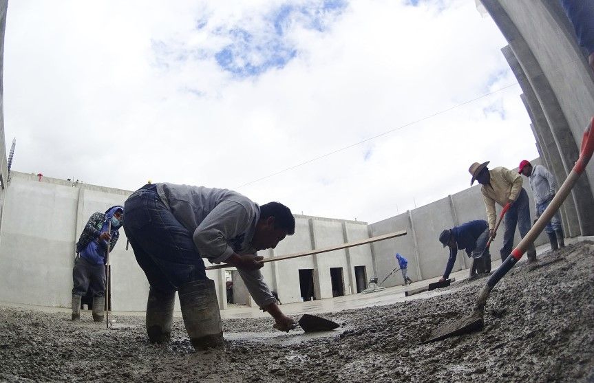 Trabajadores de la construcción cimientan un Edoméx Fuerte