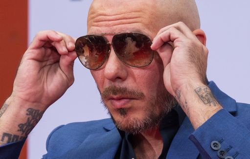 Pitbull confiesa que sin la música, ya estaría muerto
