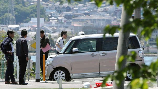 Auto atropella a 13 niños en Japón