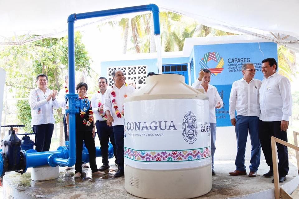 Arranca el gobernador Astudillo y directora de Conagua sistema de agua en Zihuatanejo 