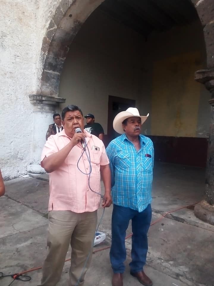 Regidor Santillán Huerta invitado especial en los festejos del 10 de mayo en la localidad de Mora.