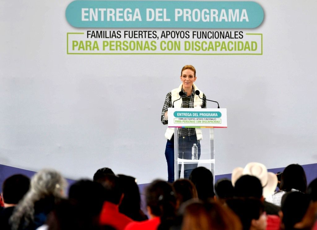 Fernanda del Castilo inicia entrega estatal de ayudas funcionales para personas con discapacidad