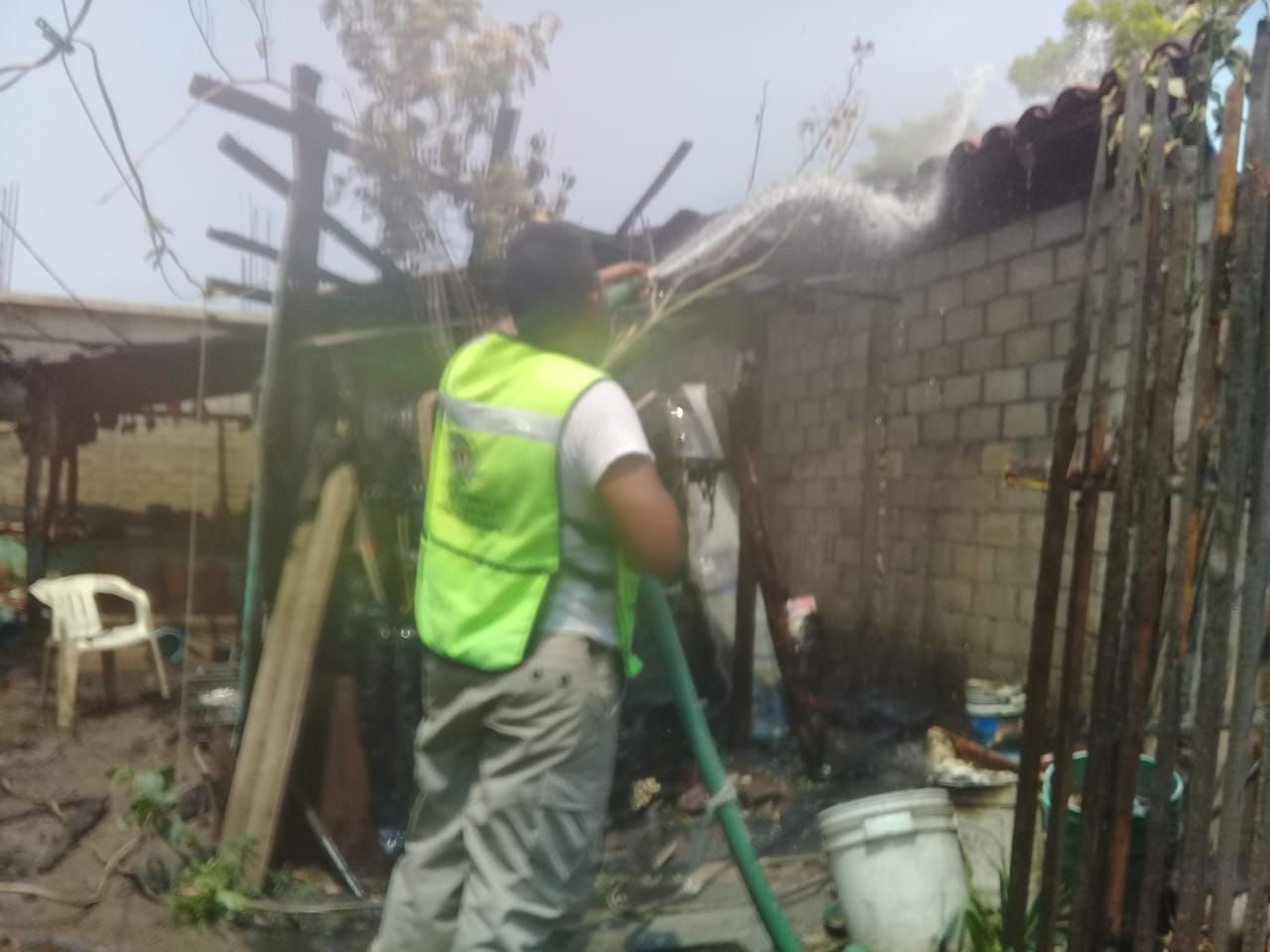 Se incendia humilde vivienda en El Súchil, municipio de Tecpan 