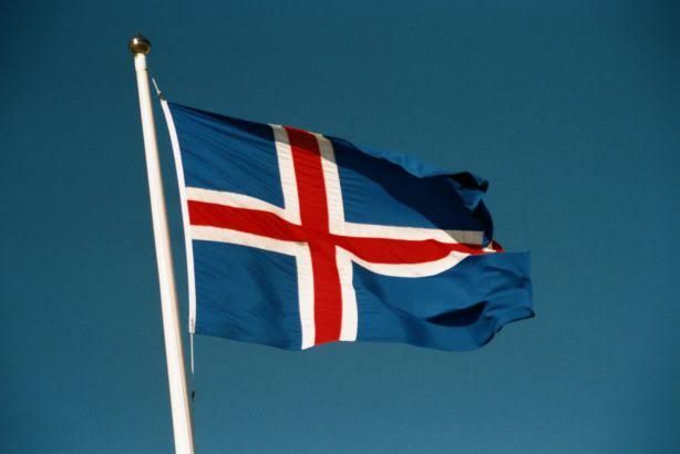 Sin Fobaproas y sin endeudar; así fue como Islandia creció 