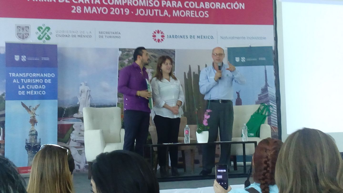 Carlos Mackinlay signa con Jardines de México carta compromiso a fin de incorporar a la oferta turística de la capital