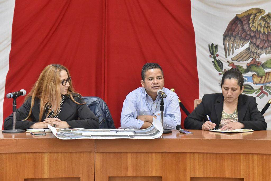 Le exigen a Alfredo del Mazo concluya hospital en Tlalnepantla 