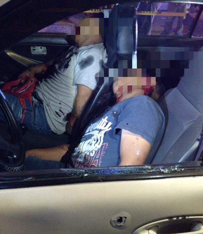 Ejecutan a tres dentro de auto en Ecatepec