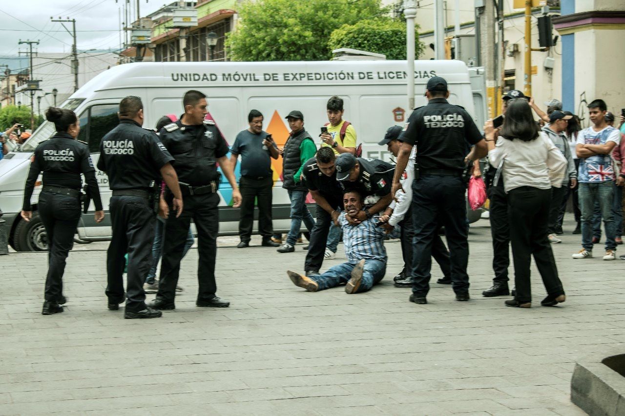 Nuevamente Morena reprime a manifestantes en Texcoco