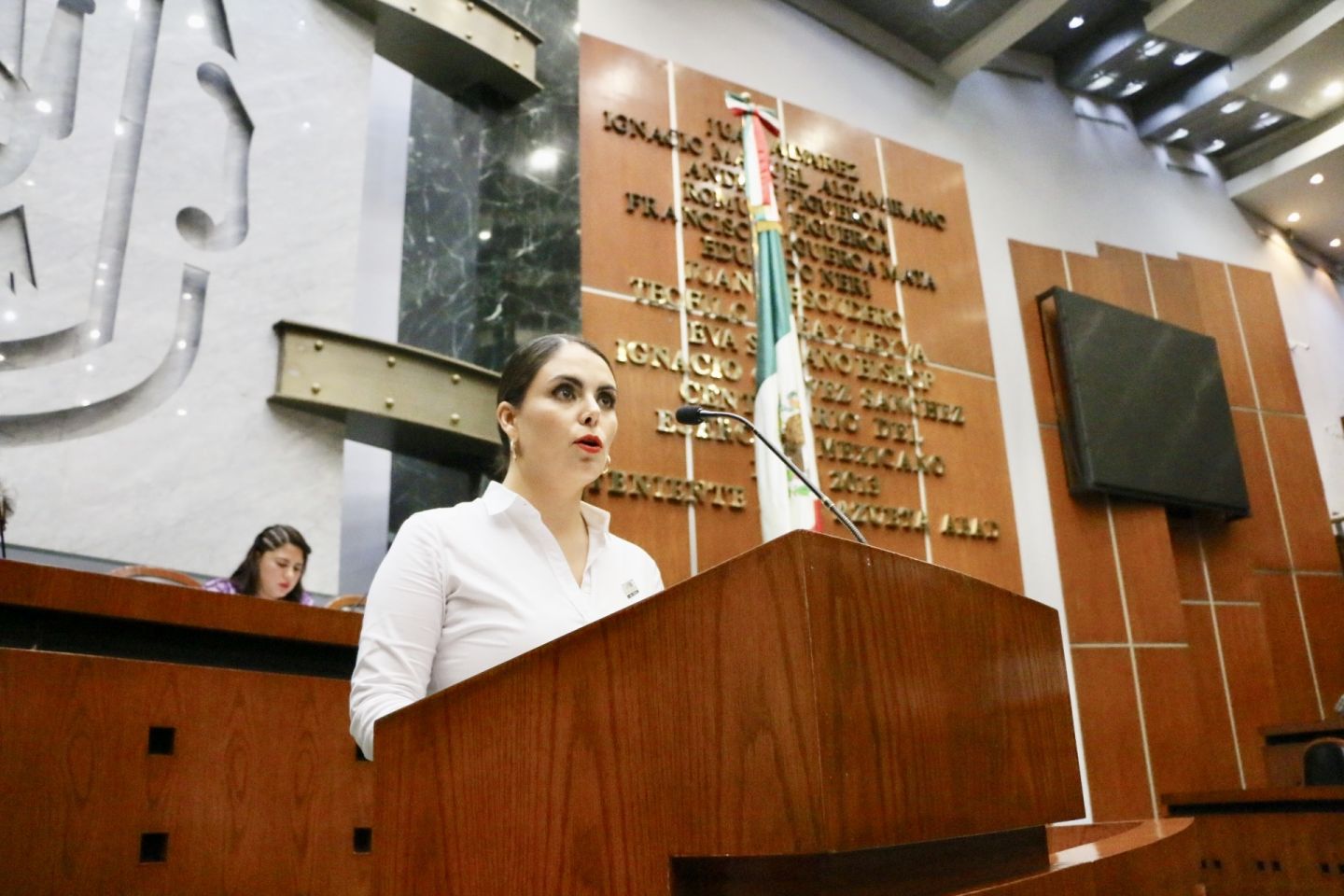 Condena Dimna Salgado hostigamiento contra diputada en el Congreso local 