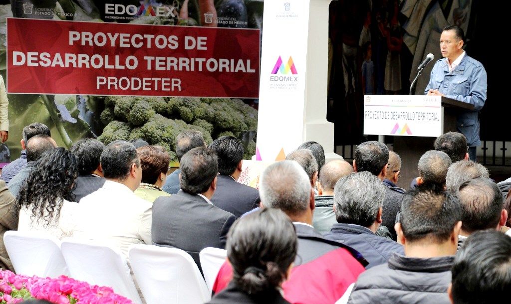 Los gobiernos federal y estatal inician programa de desarrollo territorial para familias del campo mexiquense