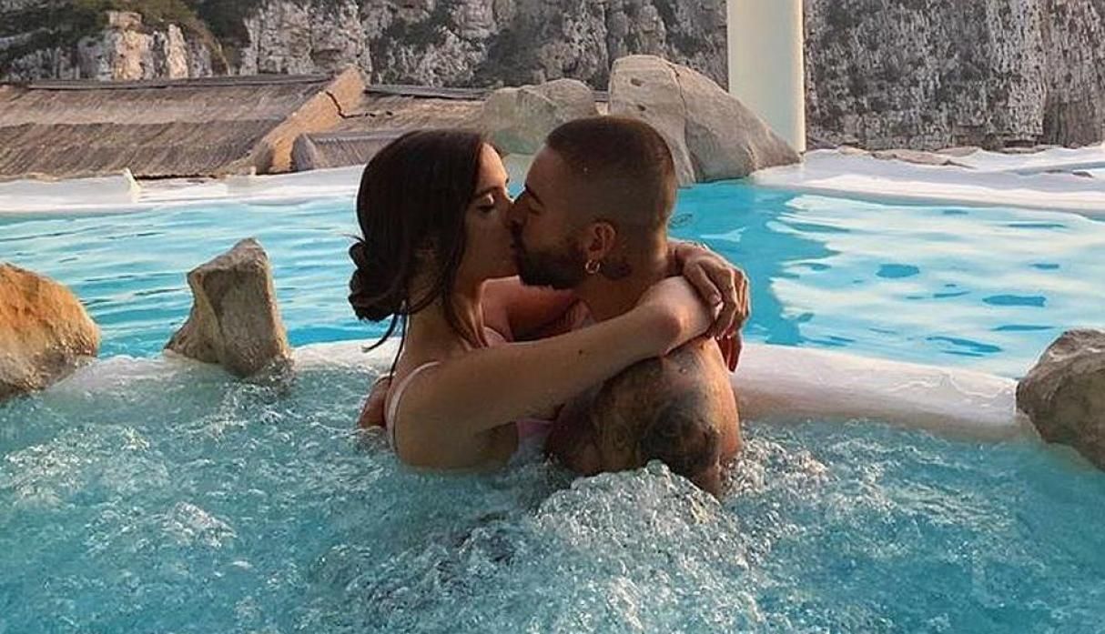 La romántica foto con la que Maluma y su novia celebraron el Día Internacional del Beso Robado