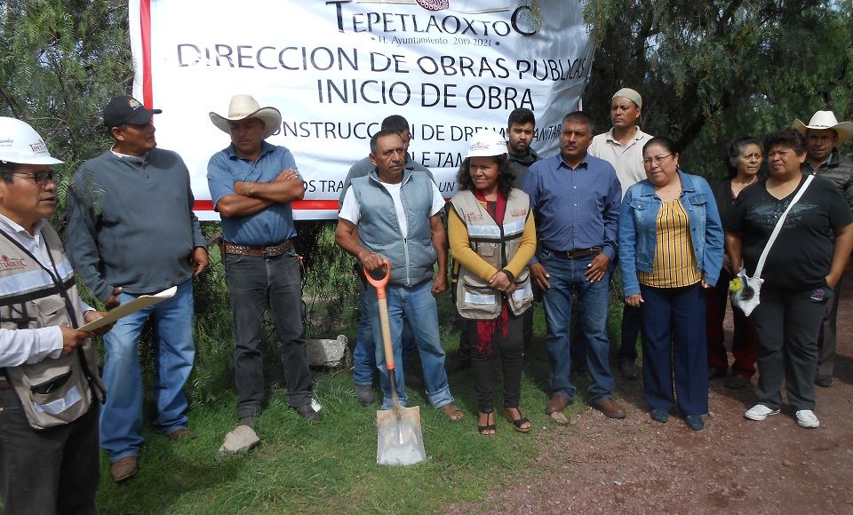 Ayuntamiento continua iniciando obras en Tepetlaoxtoc