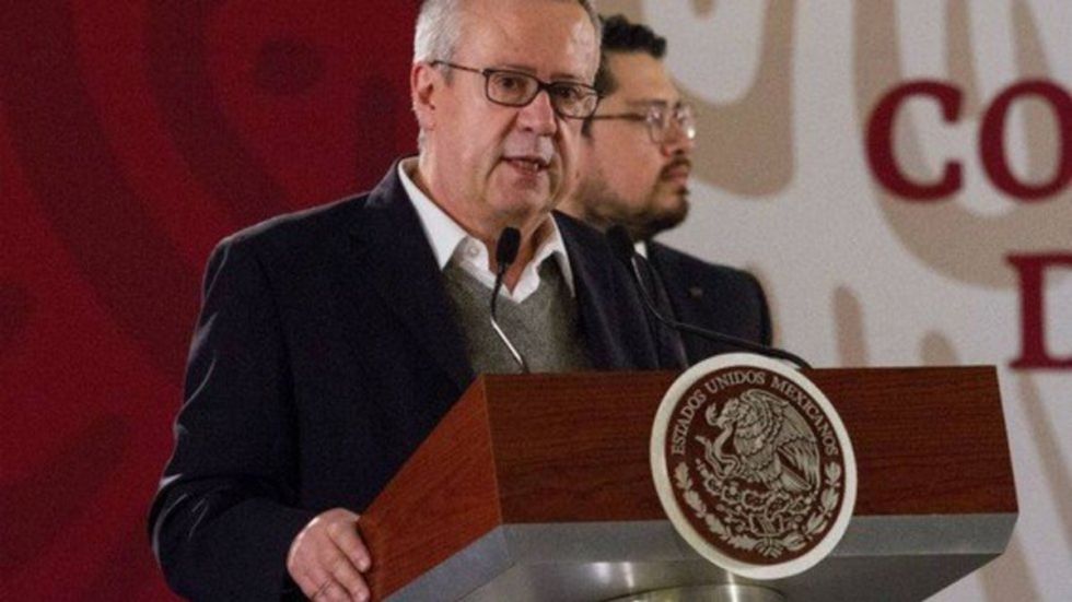 Carlos Urzúa dimite de su cargo de la SHCP por imposiciones del gobierno