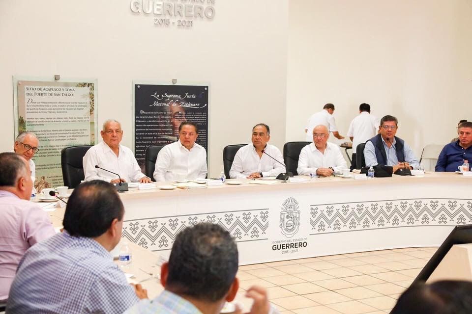 Da seguimiento el gobernador Astudillo a la entrega de fertilizante en Guerrero 