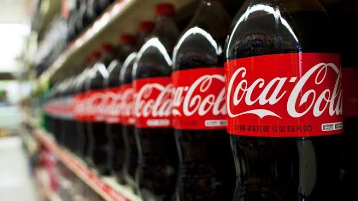 Coca Cola quiere retrasar etiquetado frontal de riesgos por consumo de su refresco 