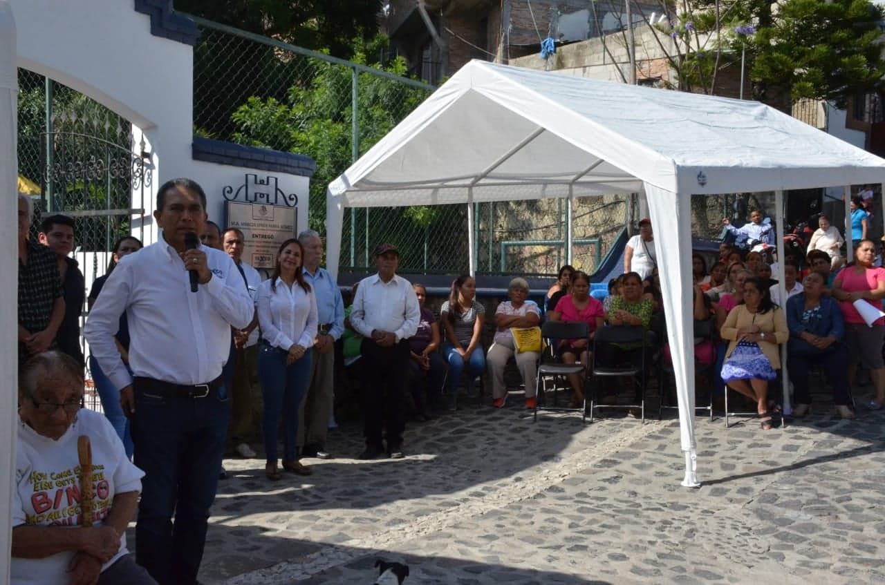 
Implementa gobierno de Taxco el programa de rehabilitación de calles en el barrio de Bermeja.