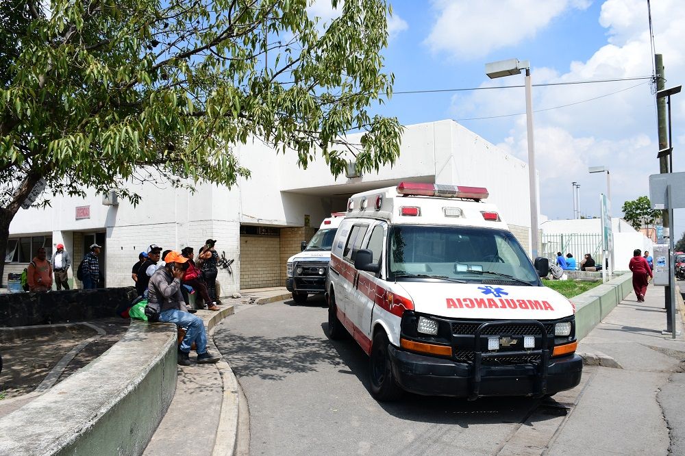 
Gobierno de Chimalhuacán apoya a familia de joven médico que fue internado en Hospital 90 camas